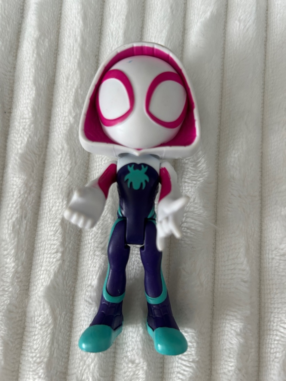 2021 Marvel Spider-Gwen Hooded Action Figure in White Pink, Purple & Teal